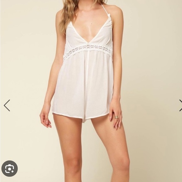 O'Neill Other - O’Neill swim coverup romper Fiesta white M NWT dainty fairy